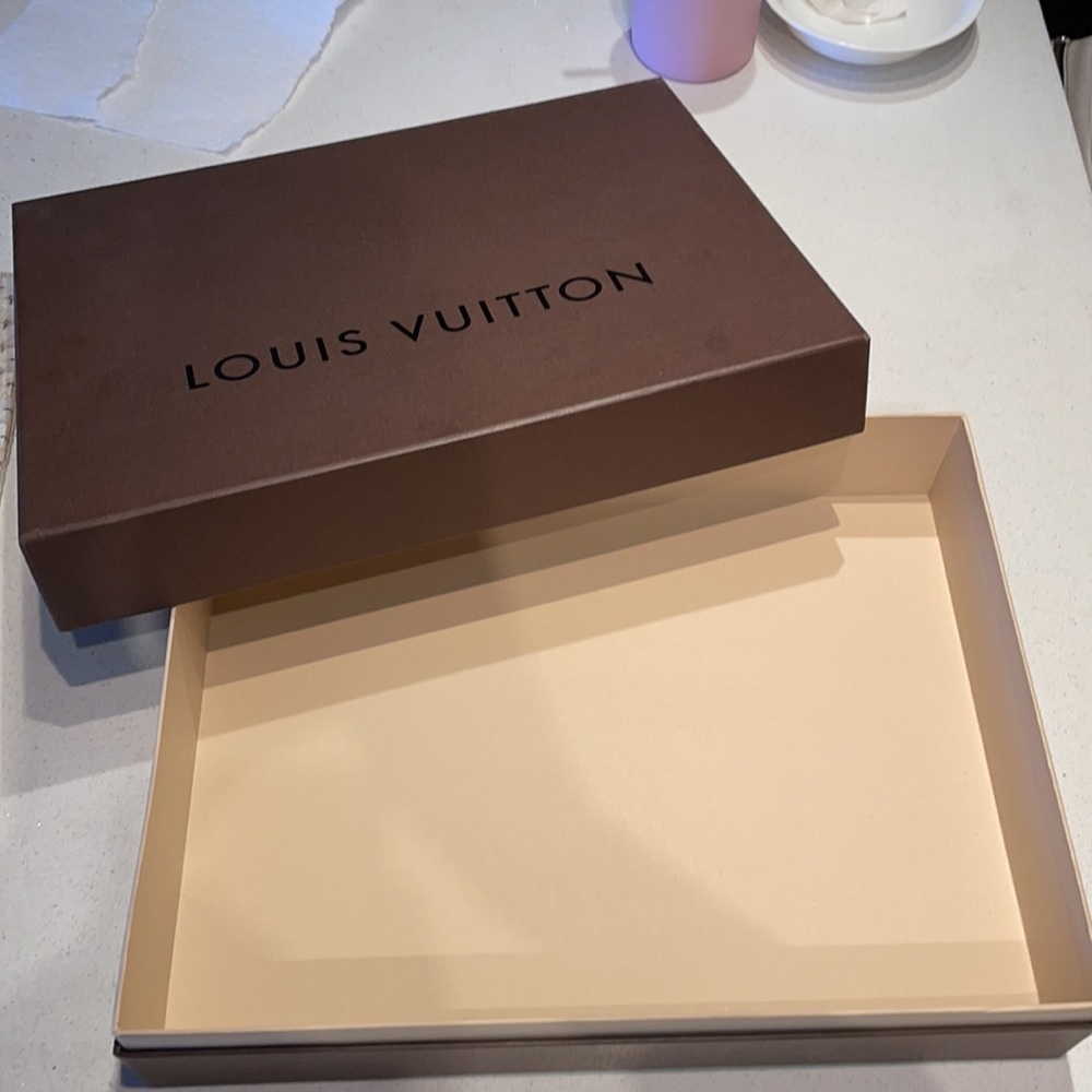 Louis Vuitton Box - Picture 2 of 6